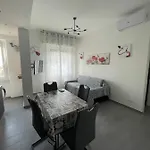 公寓 阳光之家公寓 *