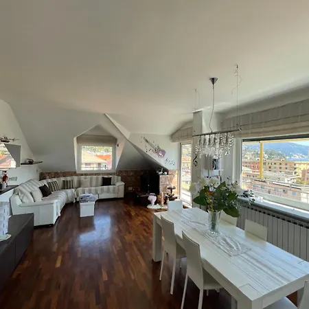 Sunnyhouse アパート *